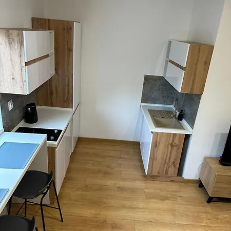 Apartmán Bb-centrum3 *