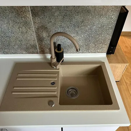 Apartmán Bb-centrum3 *